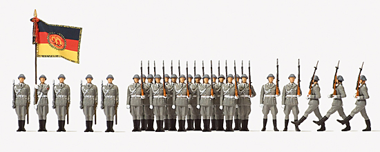 East German Army NVA guard battalion (25 unpainted figures)<br /><a href='images/pictures/Preiser/16593.jpg' target='_blank'>Full size image</a>